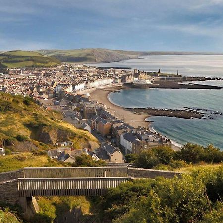 Spacious Luxury Escape With Sea Views And Pet Friendly At Clarach Bay Aberystwyth Exterior foto