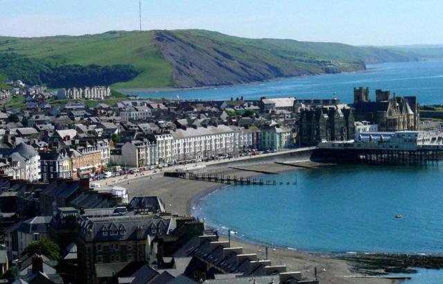 Spacious Luxury Escape With Sea Views And Pet Friendly At Clarach Bay Aberystwyth Exterior foto